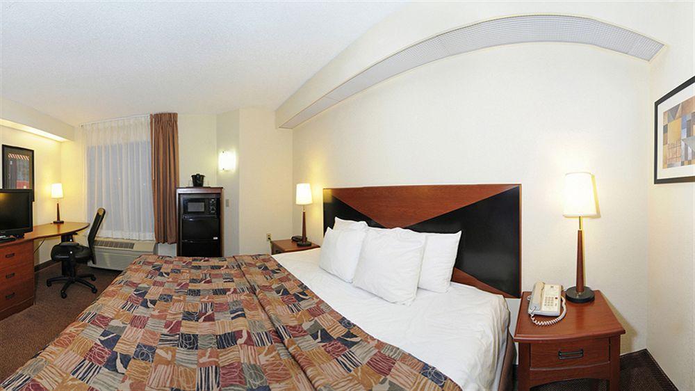 Sleep Inn Louisville Airport & Expo Екстер'єр фото