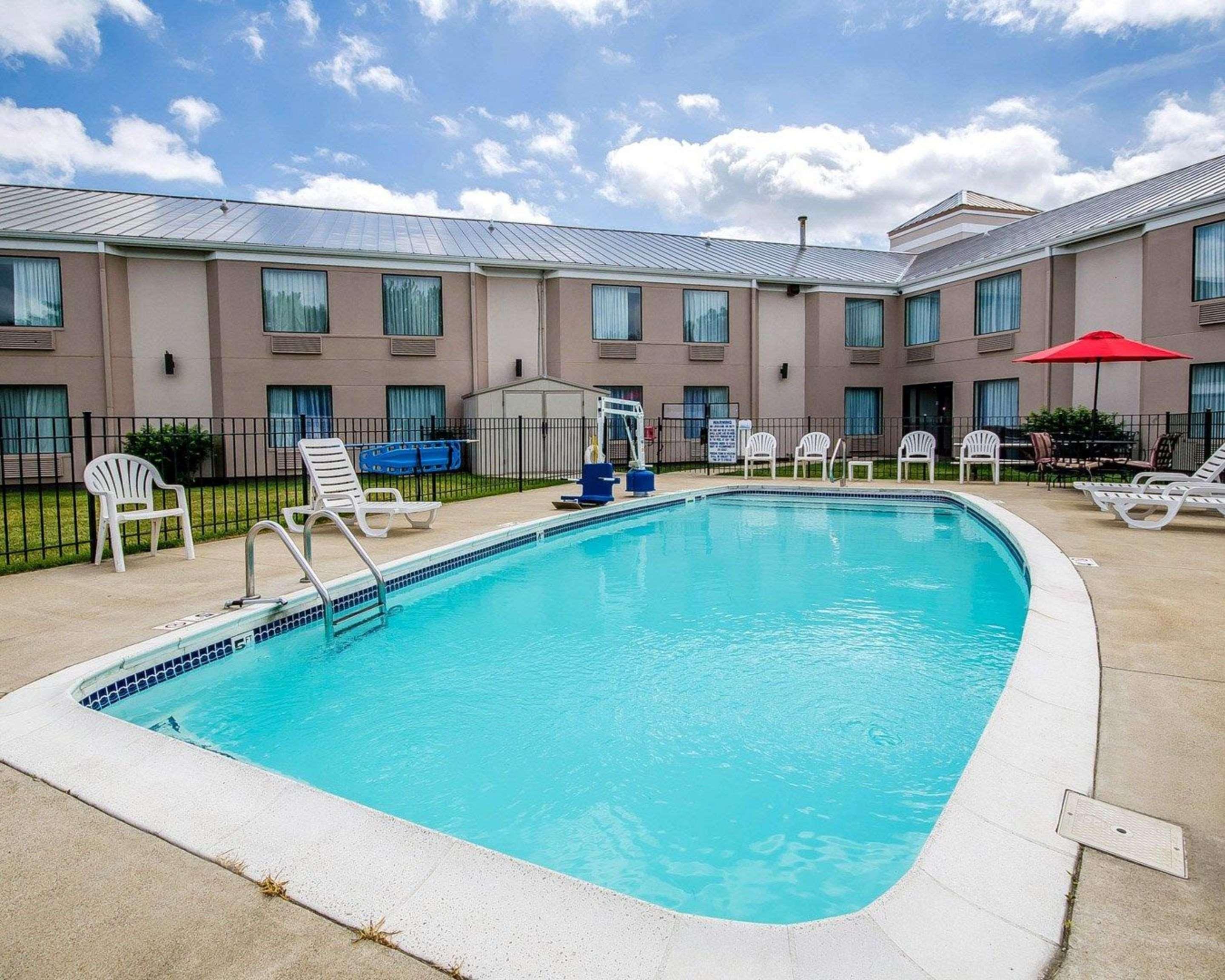 Sleep Inn Louisville Airport & Expo Екстер'єр фото